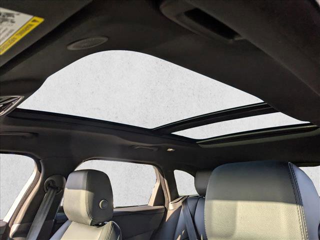 Used 2025 Land Rover Range Rover Velar Dynamic SE image 16