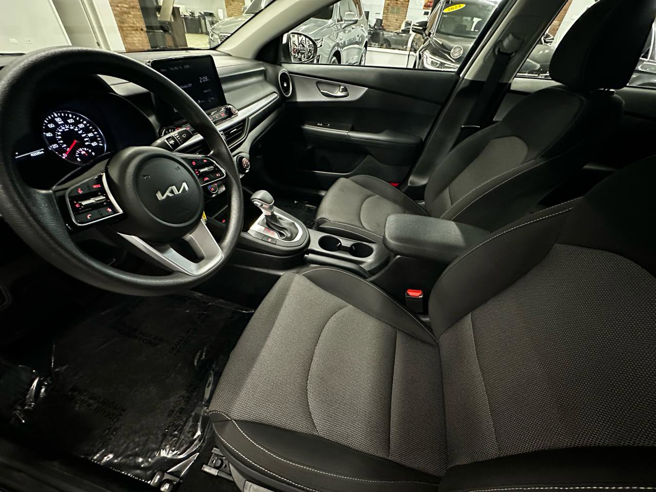 Used 2024 Kia Forte LXS image 12