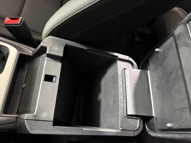 Used 2023 Ford Explorer XLT image 39