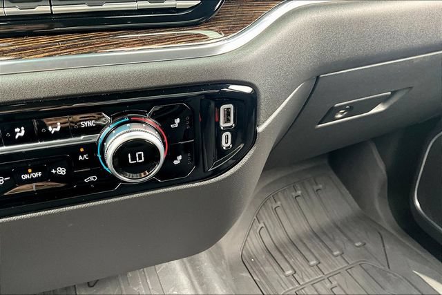 Used 2024 GMC Sierra 1500 SLE AWD/4WD image 16