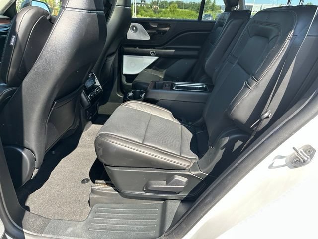 Used 2023 Lincoln Aviator Grand Touring w/ Equipment Group 301A AWD/4WD image 17