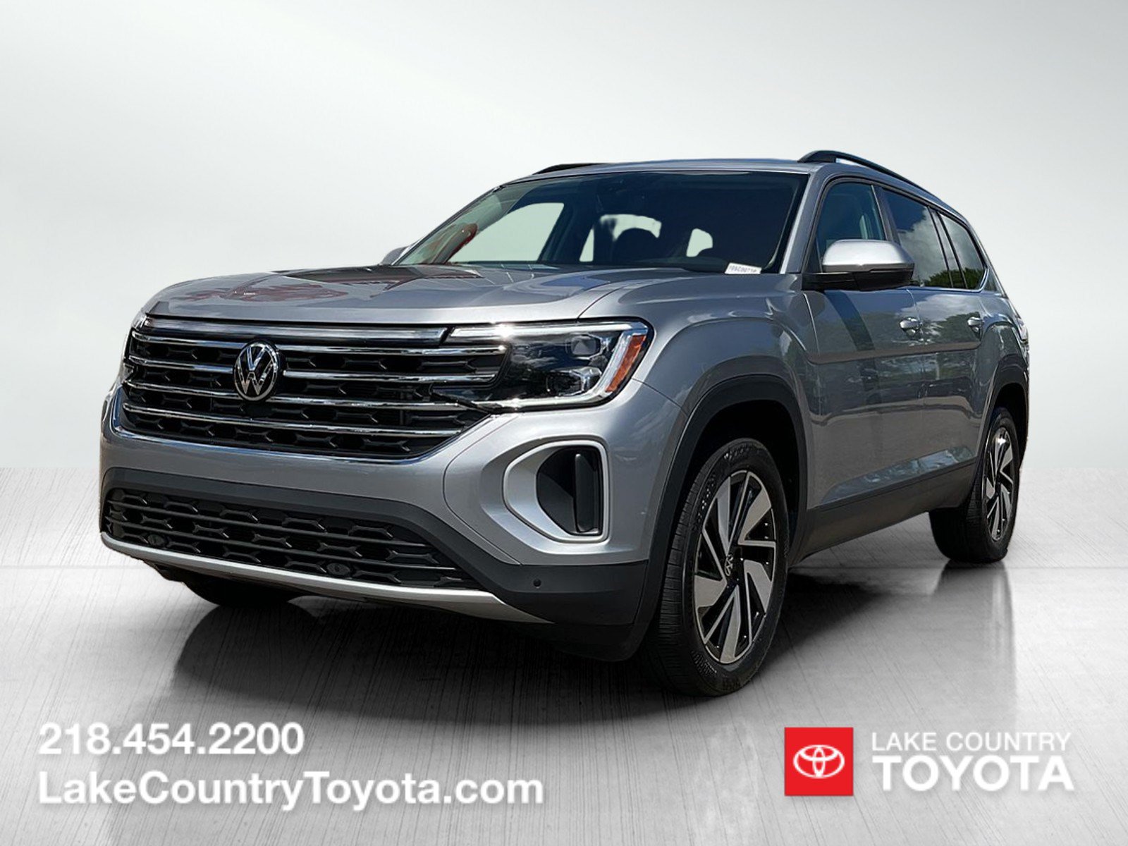 Used 2026 Volkswagen Atlas SE AWD/4WD image 1
