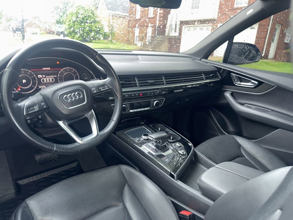 Used 2017 Audi Q7 3.0T Premium Plus w/ Premium Plus Package AWD/4WD image 9
