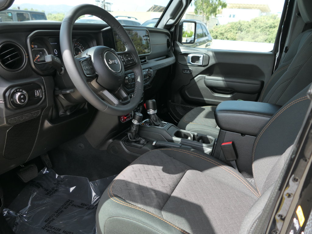 Certified 2026 Jeep Gladiator Mojave AWD/4WD image 14