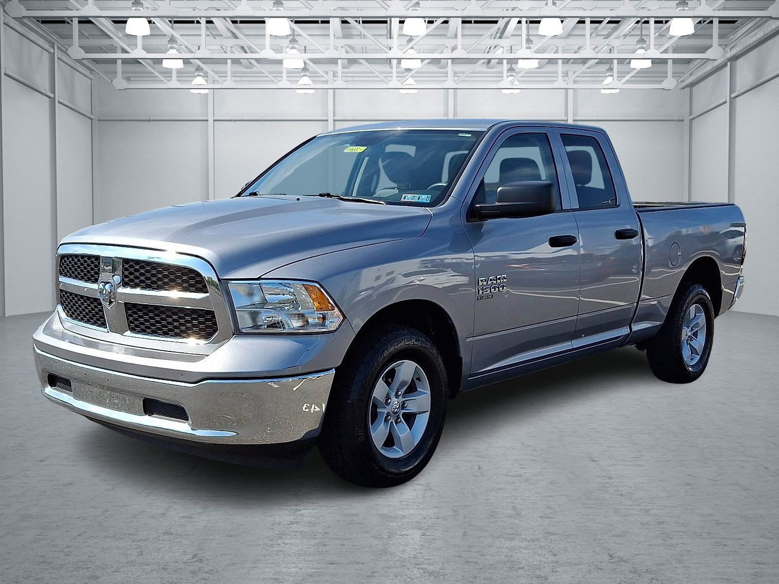Used 2024 RAM 1500 Classic SLT AWD/4WD image 3