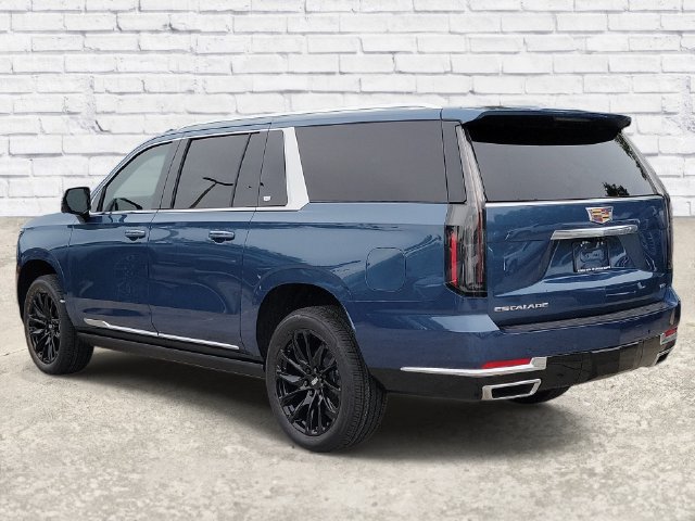New 2026 Cadillac Escalade ESV Luxury AWD/4WD image 4