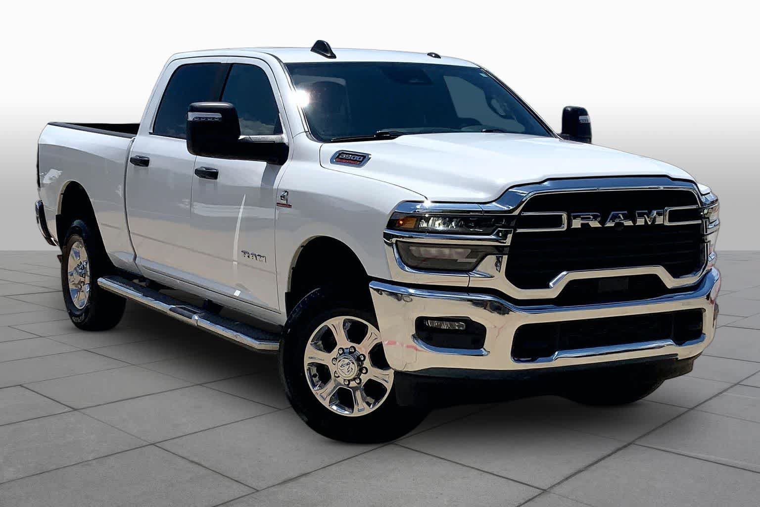 Used 2025 RAM 2500 Big Horn AWD/4WD image 3