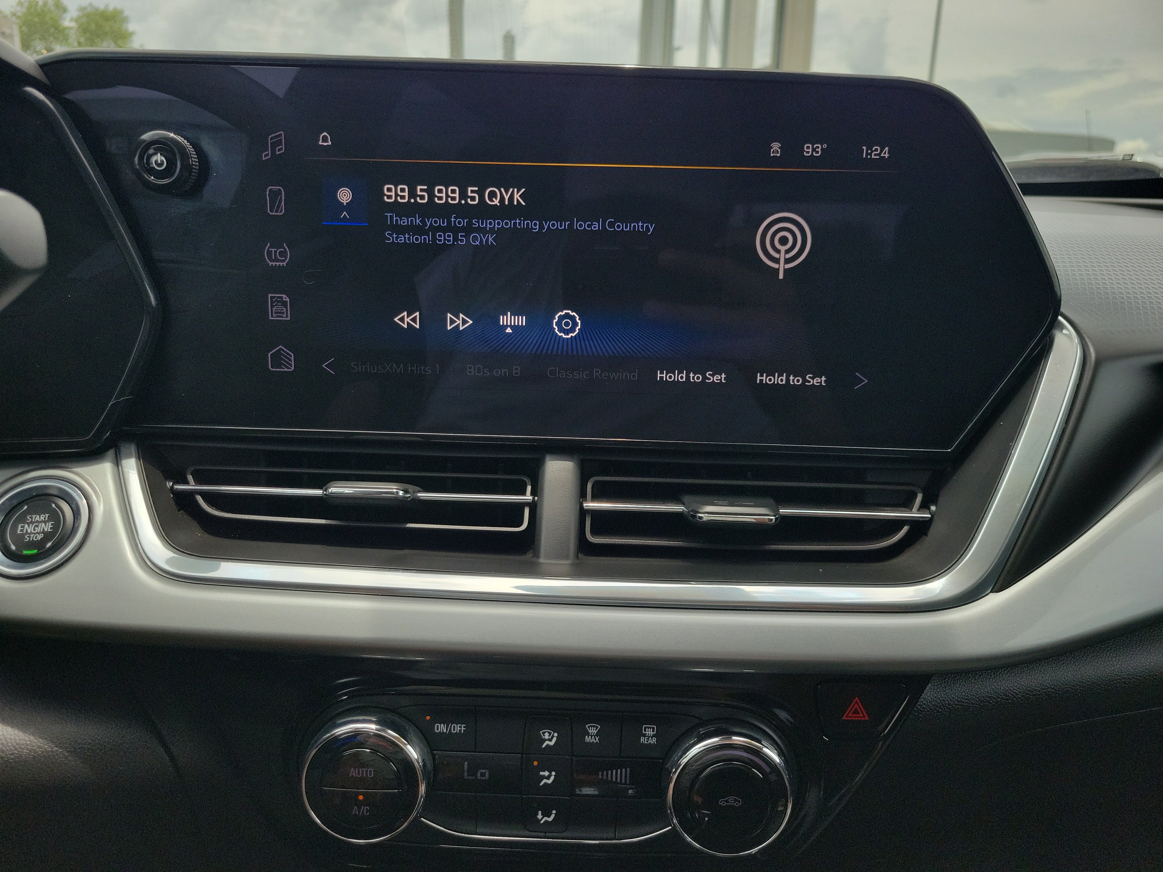 Certified 2024 Chevrolet Trax LT FWD image 21