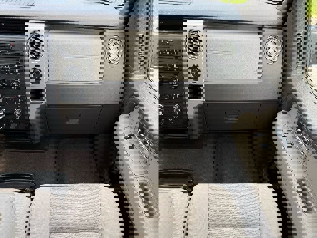 Used 2010 Ford F150 XLT AWD/4WD image 15