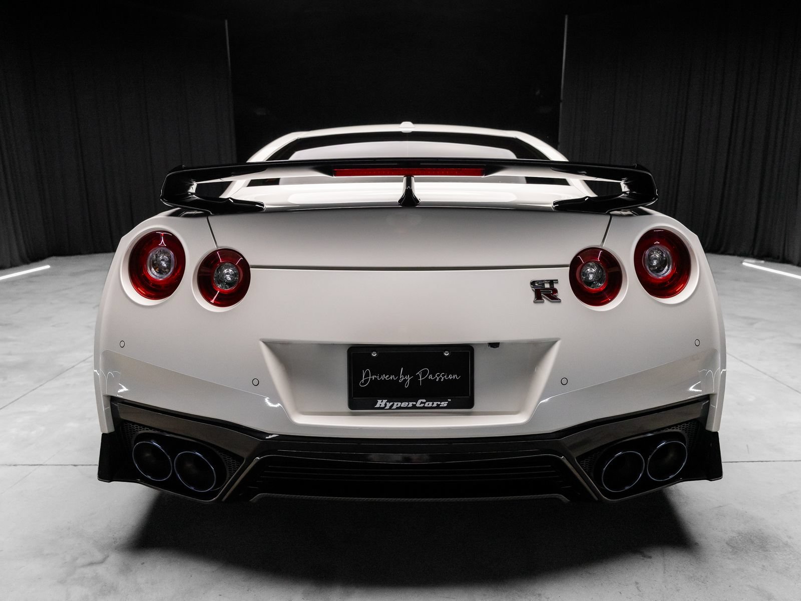 Used 2021 Nissan GT-R Premium AWD/4WD image 14