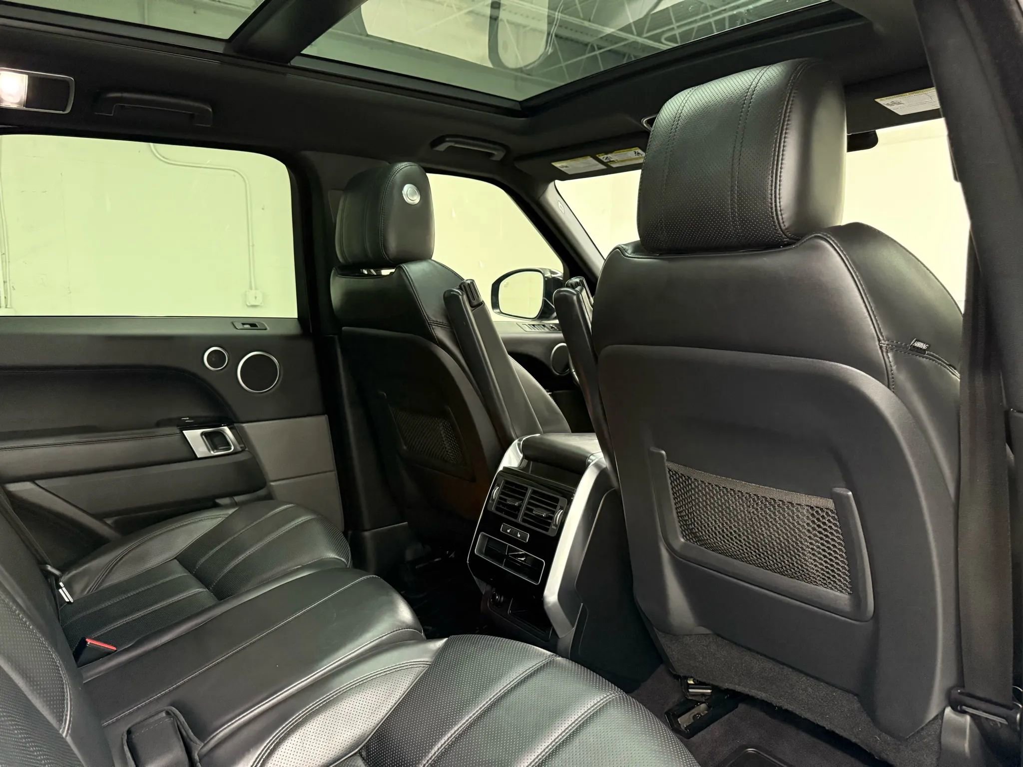 Used 2016 Land Rover Range Rover Sport HSE image 14