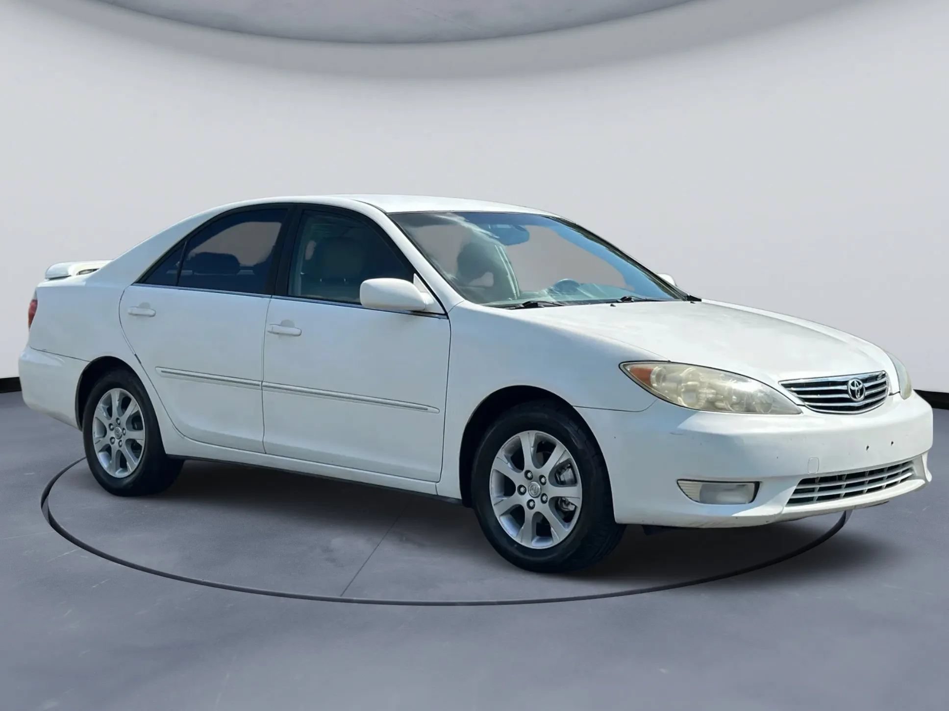 Used 2005 Toyota Camry XLE w/ XLE Premium Pkg FWD image 9