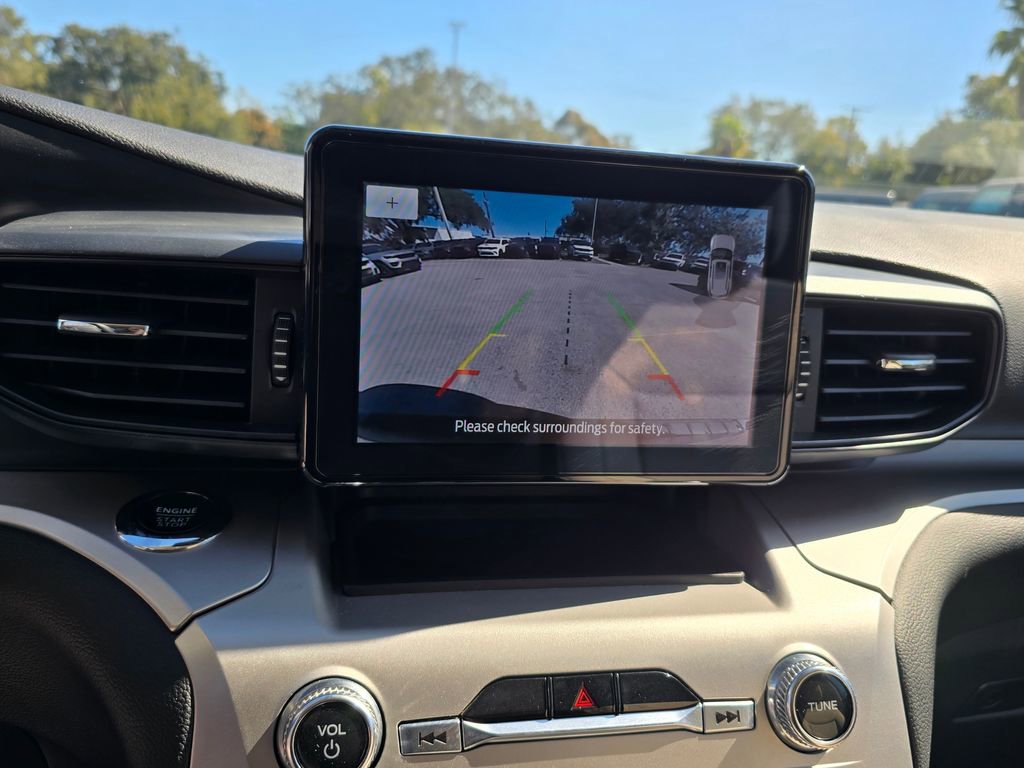 Used 2022 Ford Explorer XLT image 22