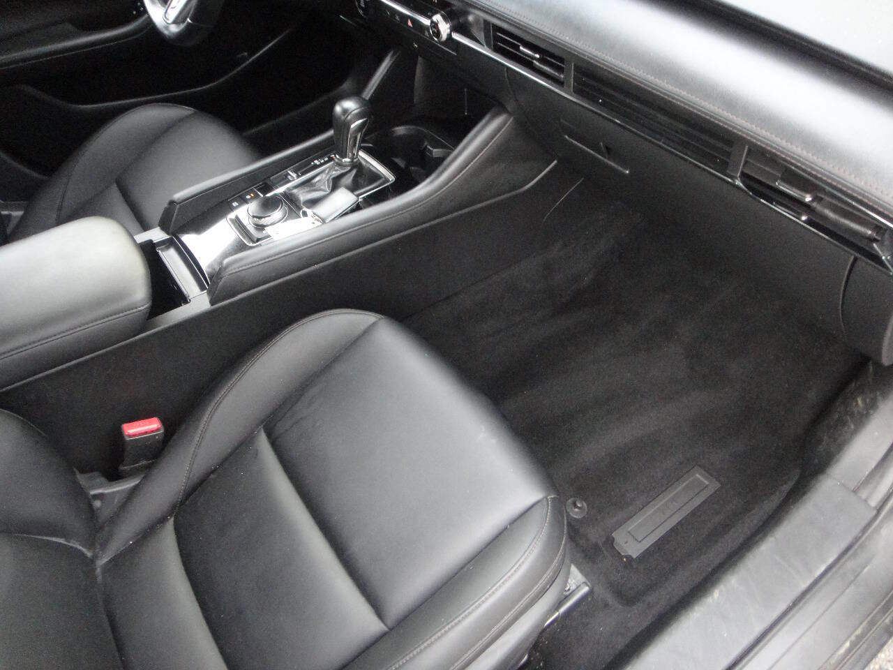 Used 2020 MAZDA MAZDA3 Hatchback w/ Preferred Package image 14