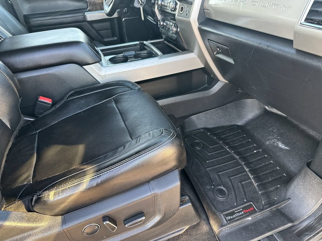 Used 2018 Ford F250 Lariat w/ Lariat Value Package AWD/4WD image 16