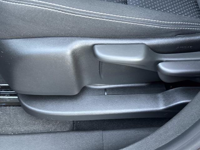 Used 2023 GMC Terrain SLE FWD image 8