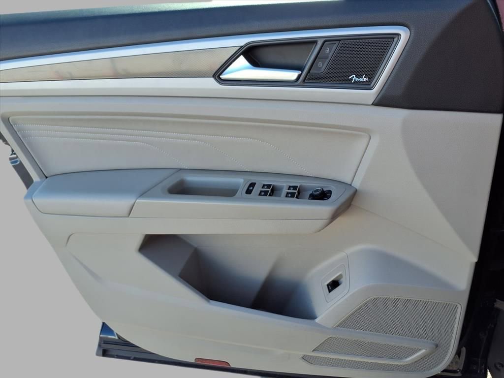 Used 2021 Volkswagen Atlas SEL Premium image 18