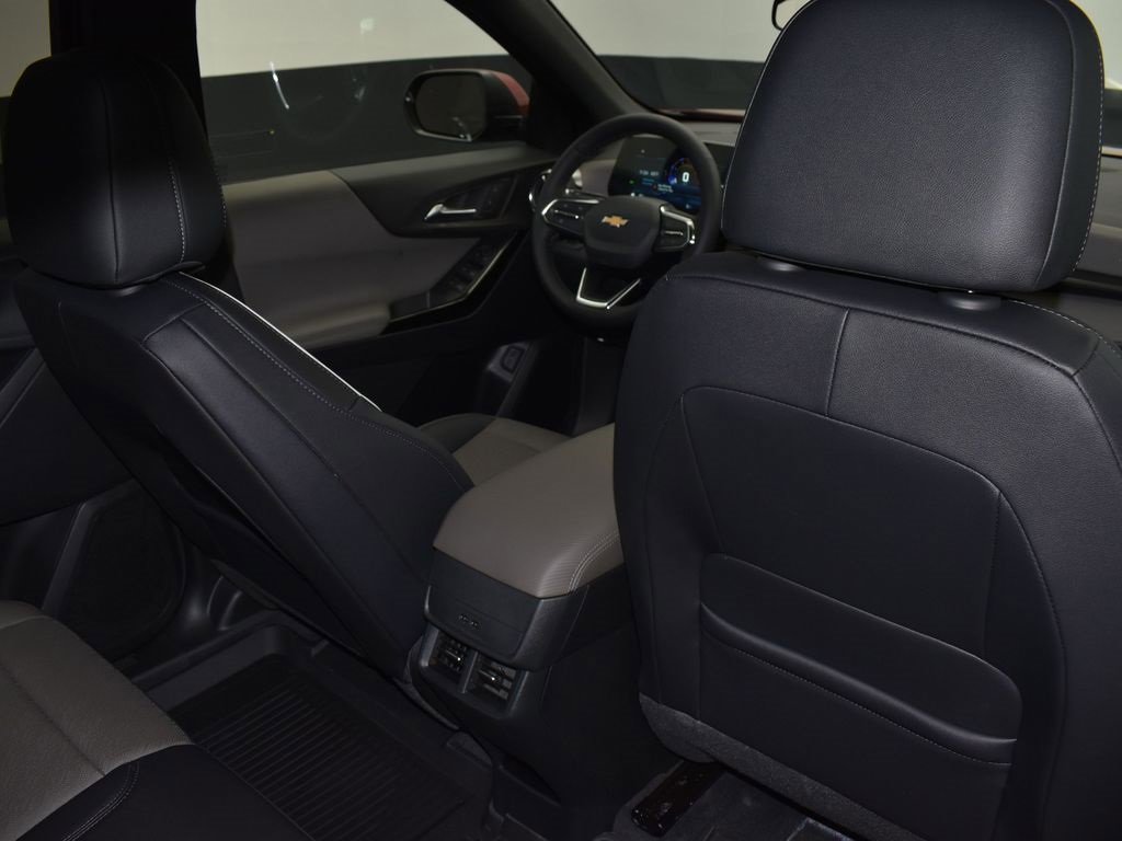 New 2026 Chevrolet Equinox LT w/ Convenience Package II image 19