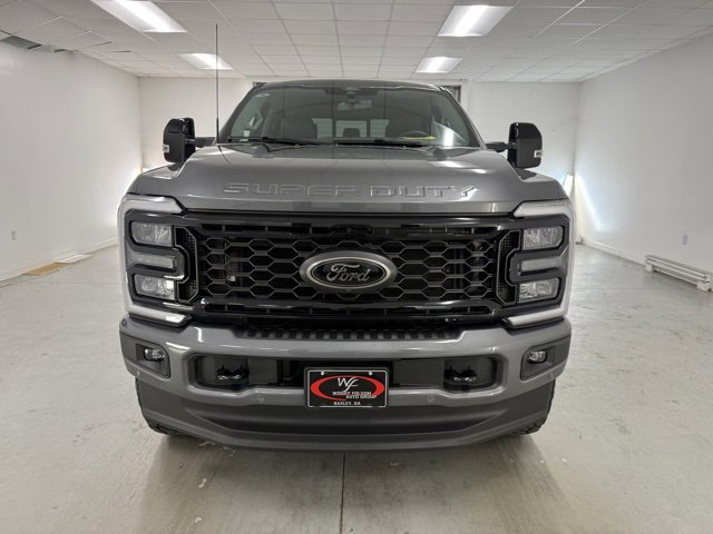 Used 2025 Ford F250 Lariat w/ Lariat Ultimate Package image 2