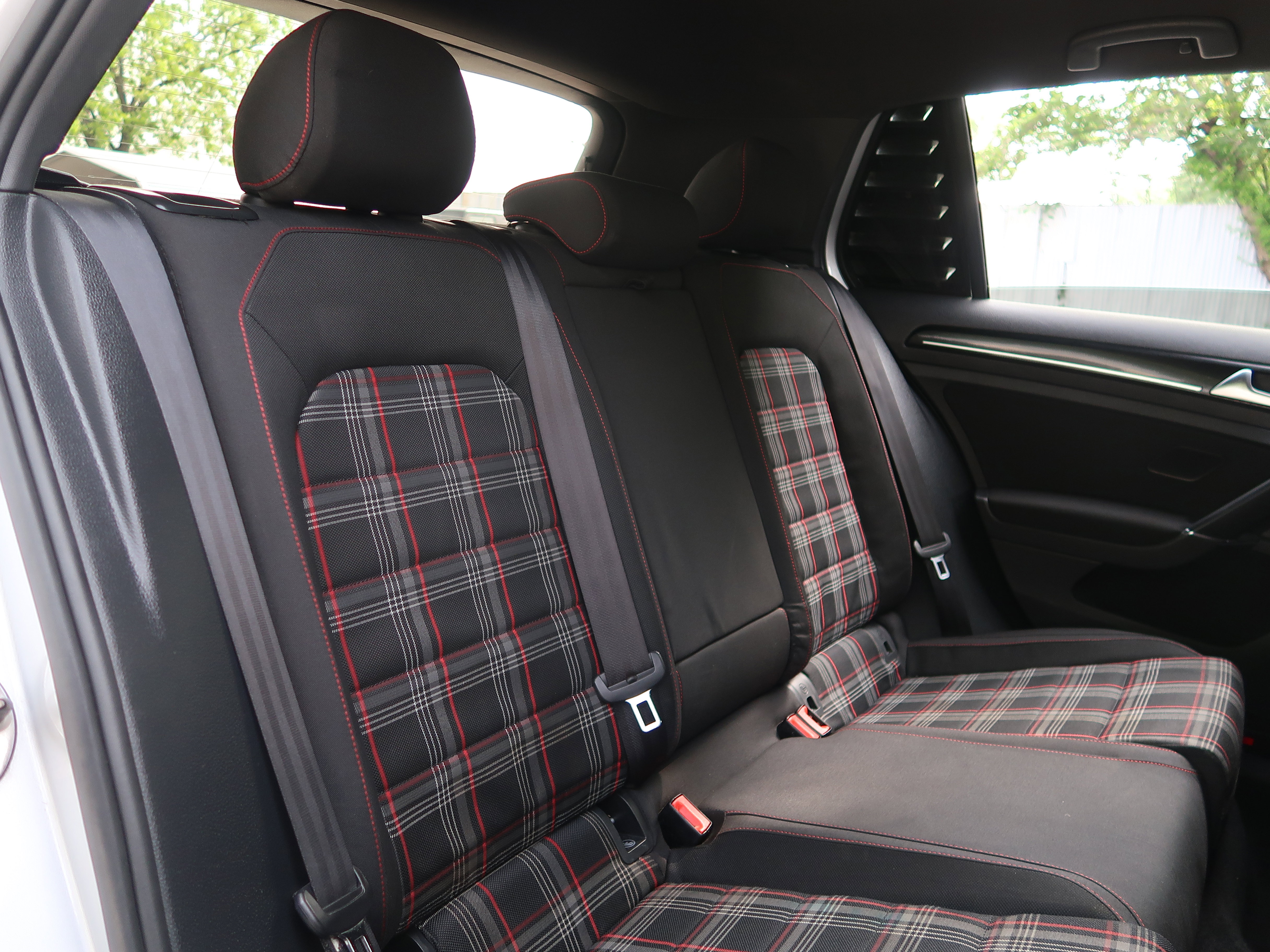Used 2015 Volkswagen GTI S FWD image 29