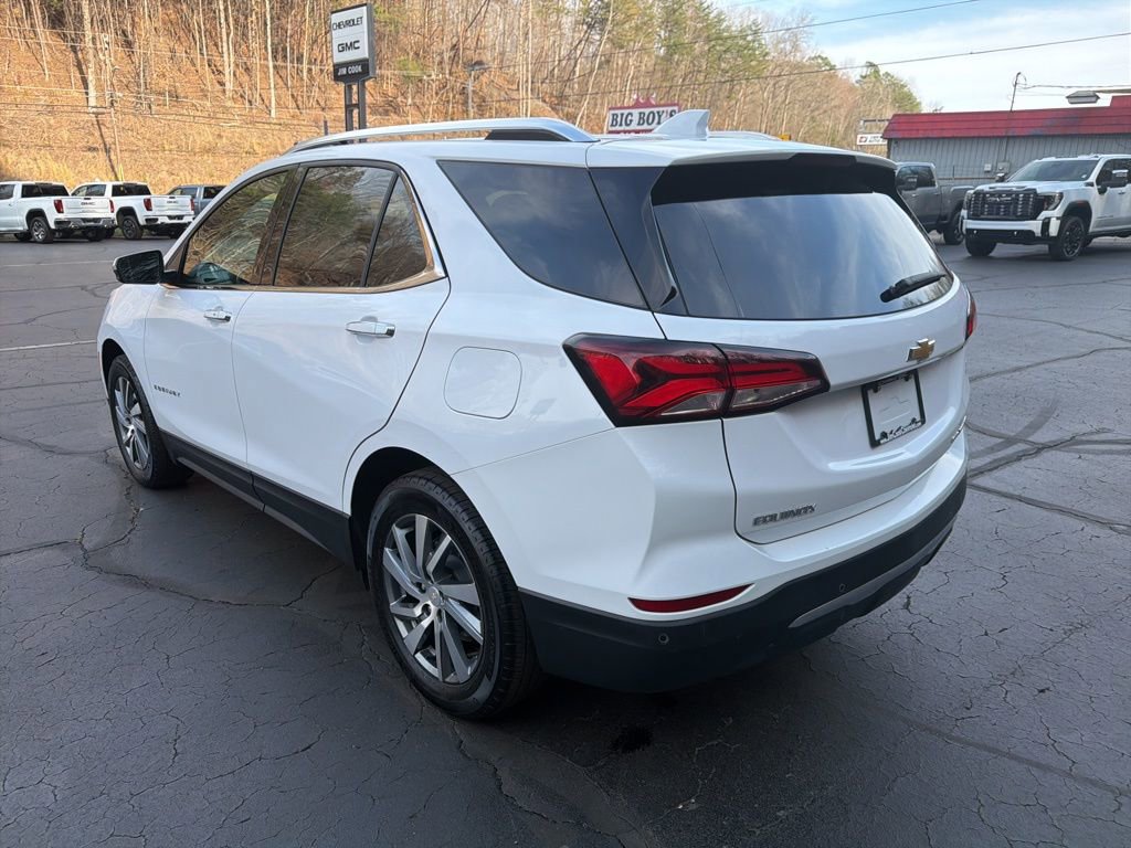 Used 2023 Chevrolet Equinox Premier image 2