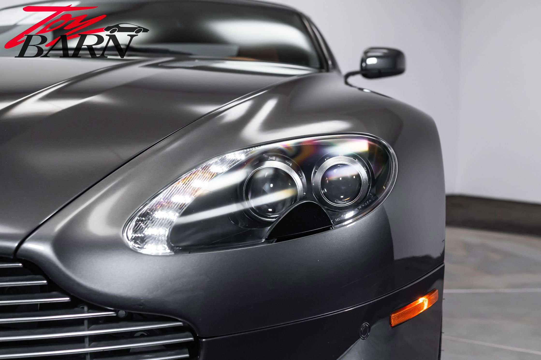Used 2009 Aston Martin V8 Vantage Roadster RWD image 18