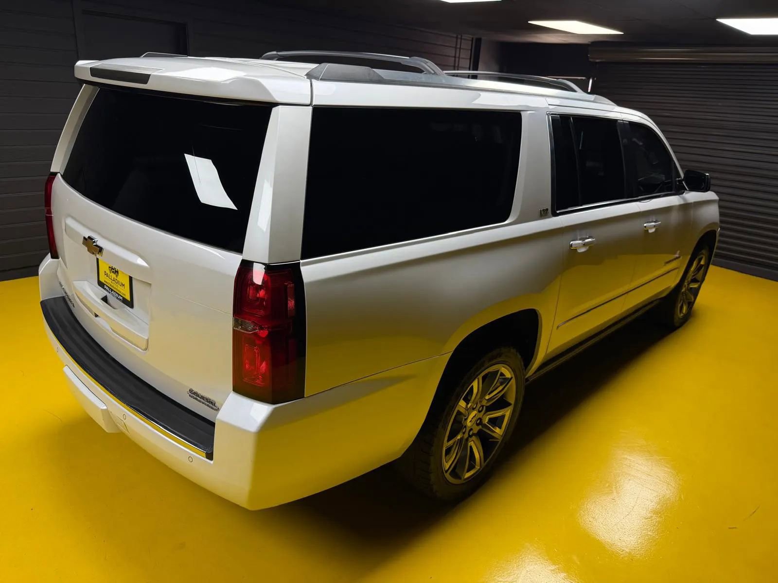 Used 2016 Chevrolet Suburban LTZ AWD/4WD image 51