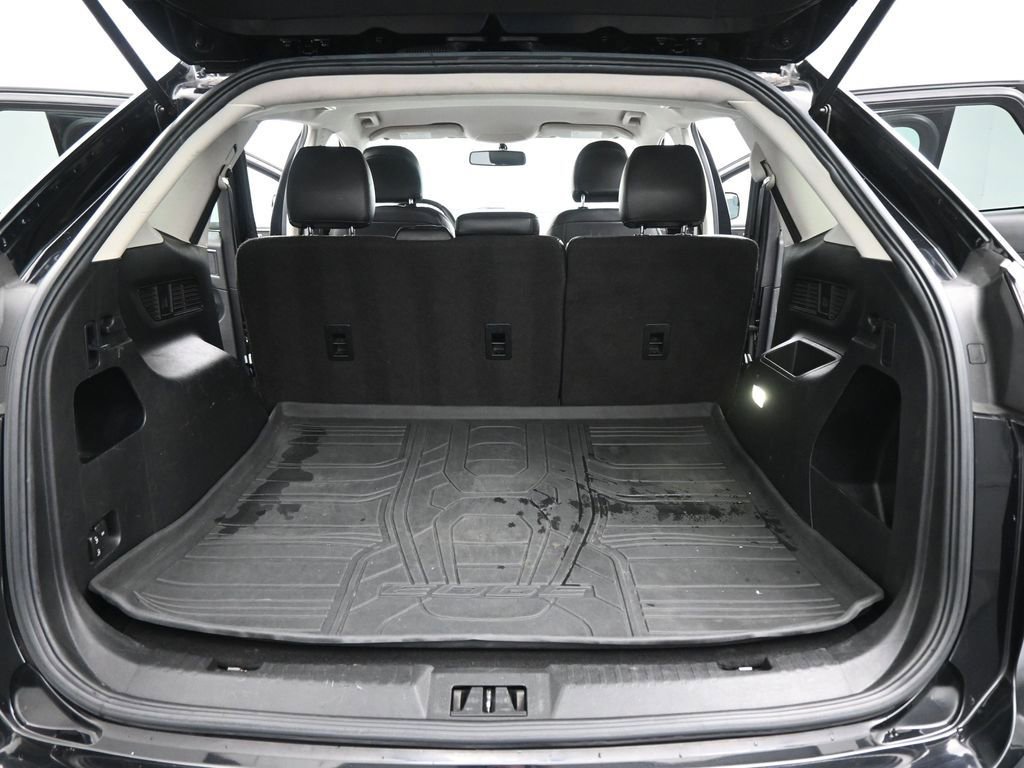 Used 2016 Ford Edge SEL image 20