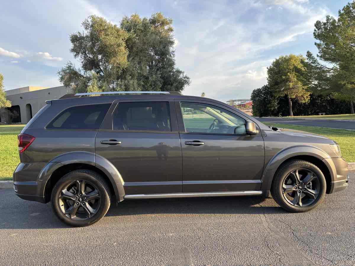 Used 2020 Dodge Journey Crossroad image 9