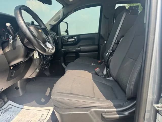 Used 2019 Chevrolet Silverado 1500 Custom w/ Custom Convenience Package AWD/4WD image 11