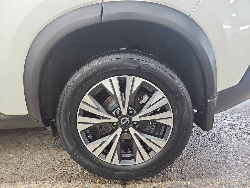 Used 2023 Nissan Rogue SV AWD/4WD image 37