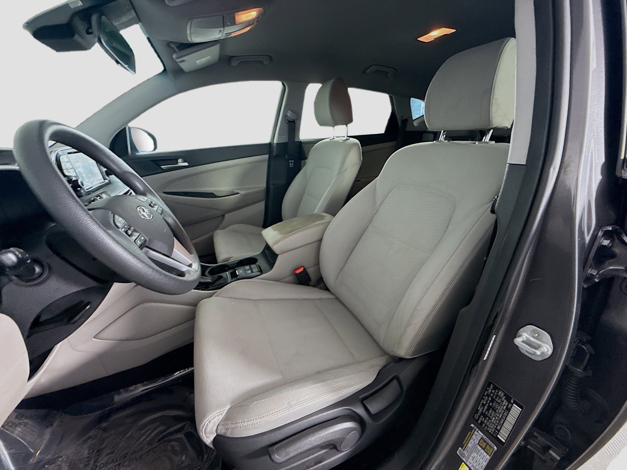 Used 2020 Hyundai Tucson SE image 21