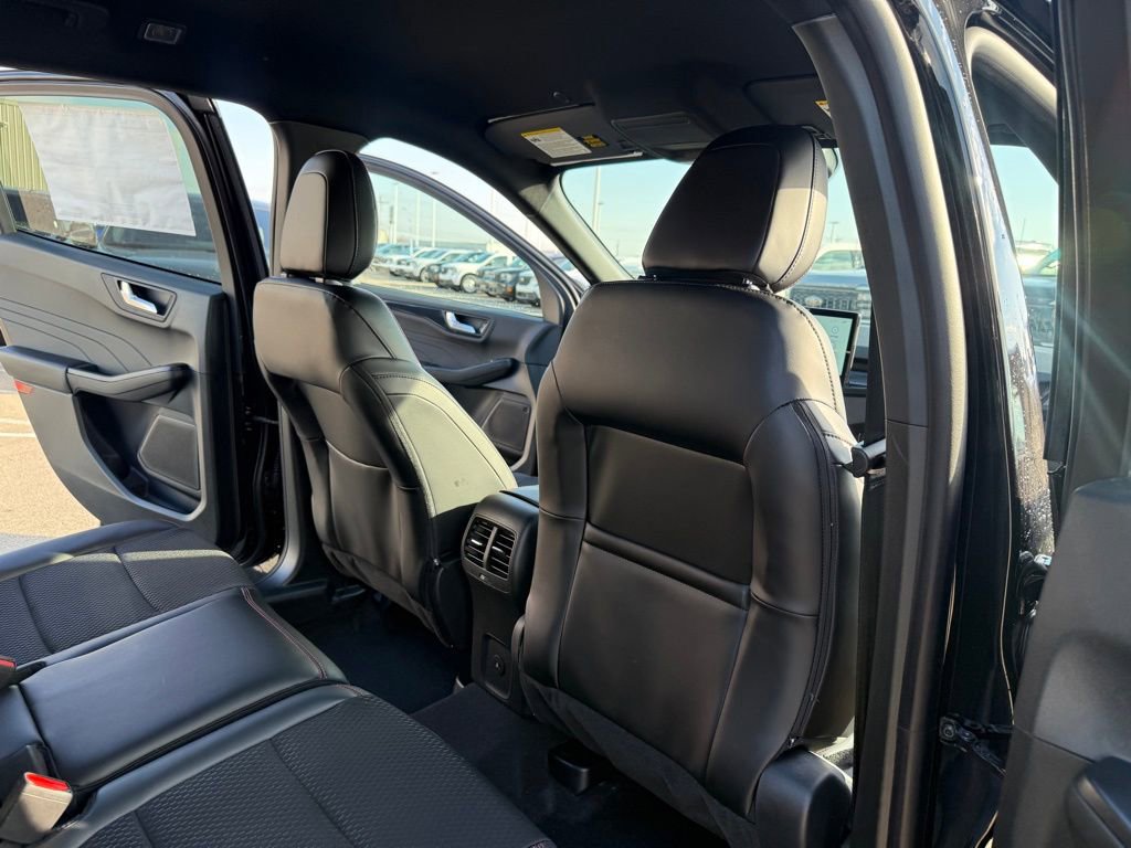 New 2026 Ford Escape ST-Line w/ Tech Pack #1 FWD image 18