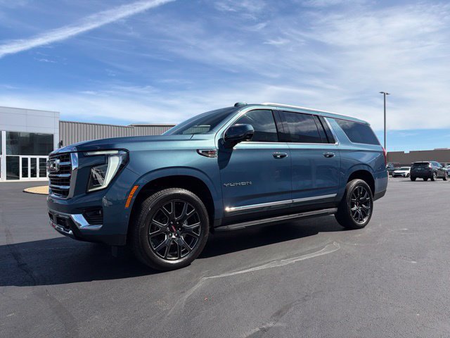 Used 2025 GMC Yukon XL Elevation AWD/4WD image 3