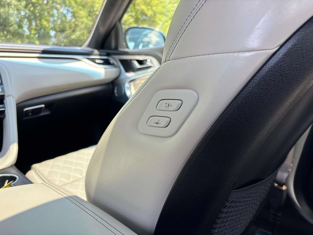 Used 2023 Genesis G70 2.0T w/ Sport Prestige Package AWD/4WD image 15