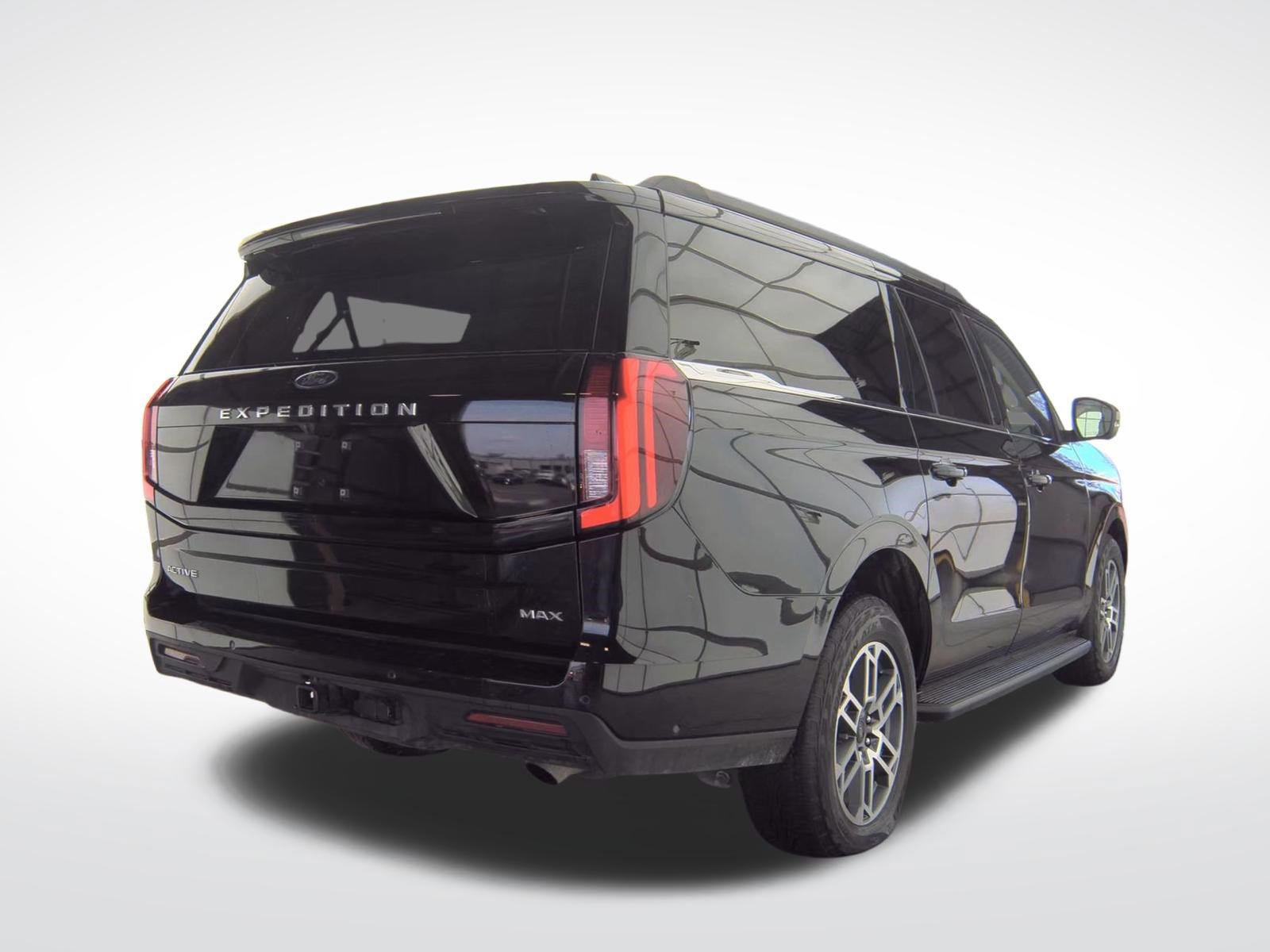 Used 2025 Ford Expedition Max Active AWD/4WD image 5