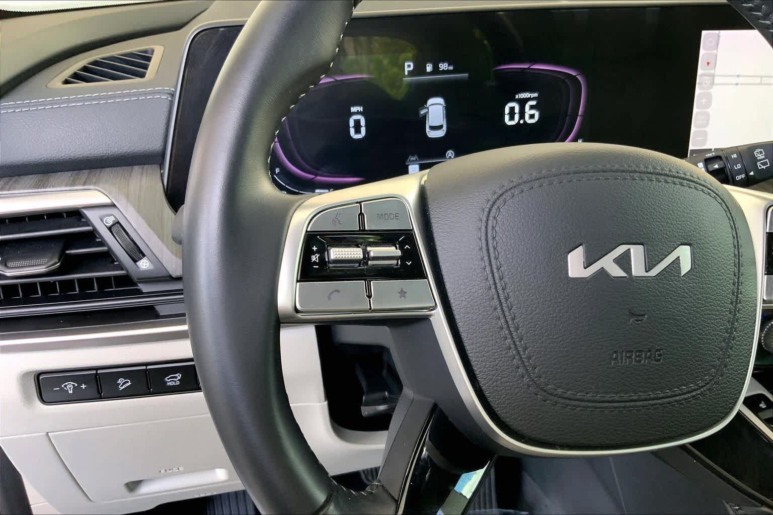 Used 2023 Kia Telluride EX w/ EX Captain's Chair Package FWD image 24
