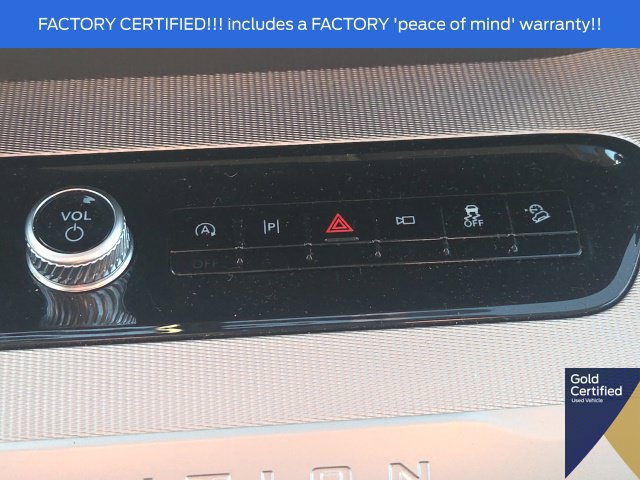Used 2025 Ford Expedition Active AWD/4WD image 38