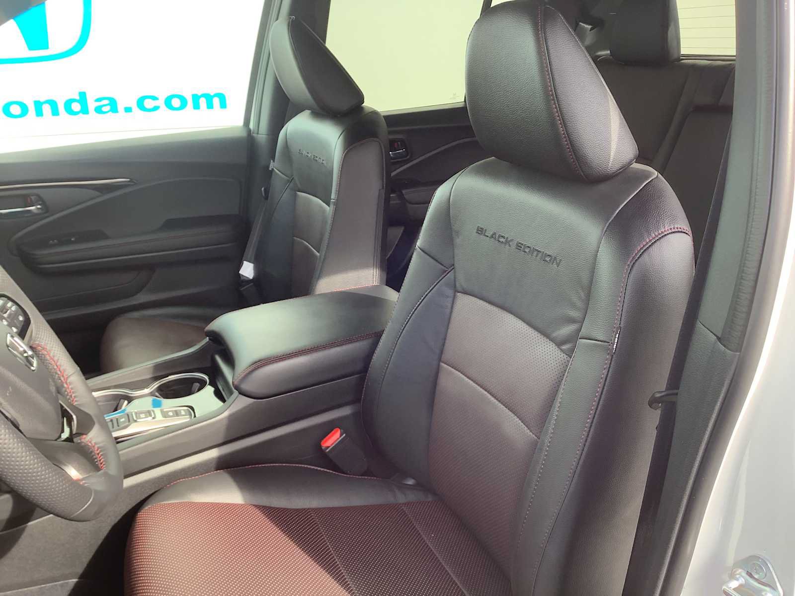 New 2026 Honda Ridgeline Black Edition image 11