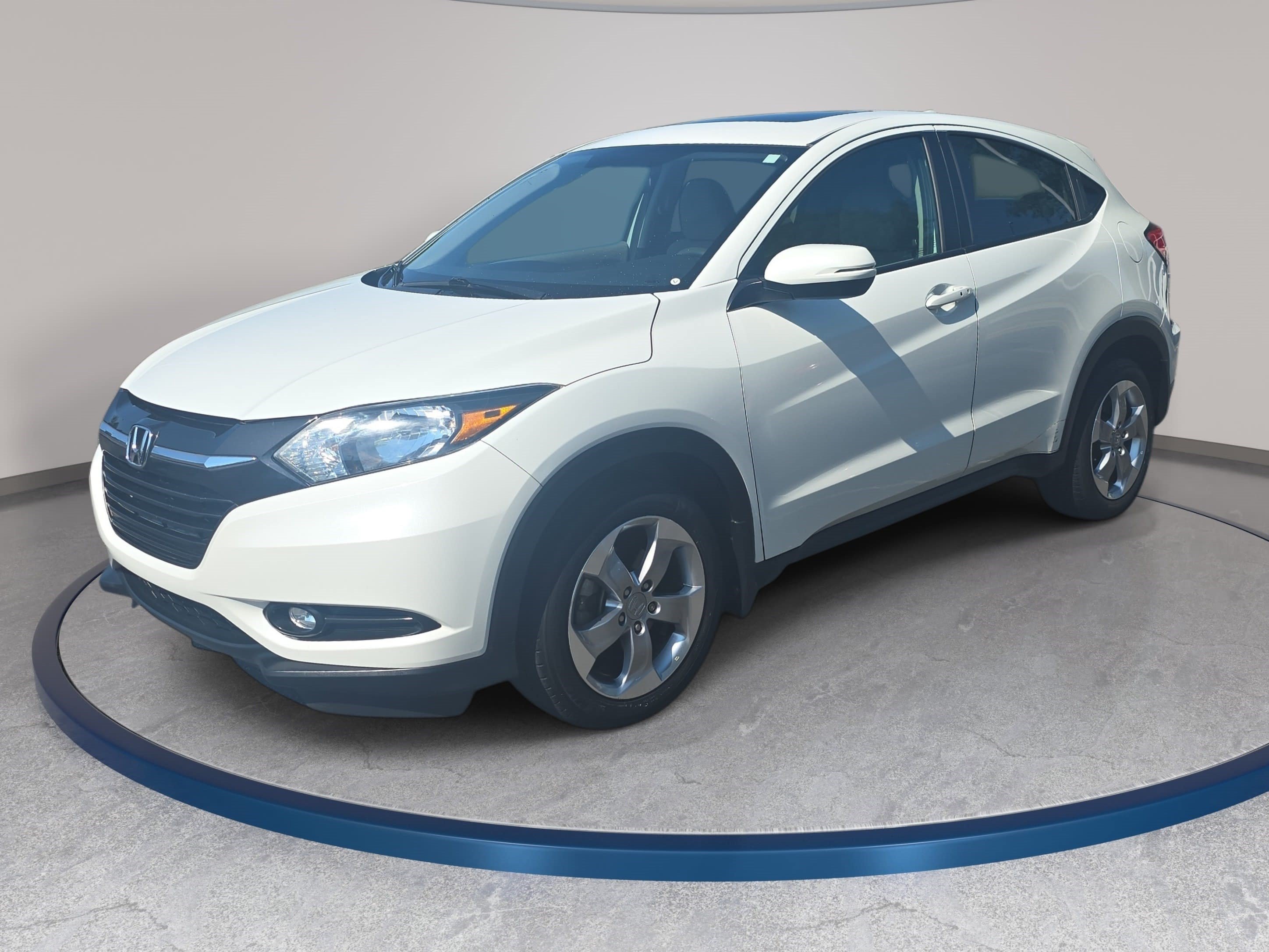 Used 2017 Honda HR-V EX image 1