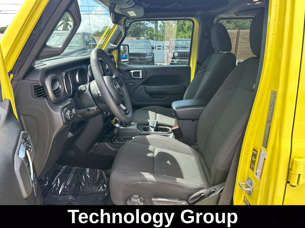 Used 2023 Jeep Gladiator Sport AWD/4WD image 10