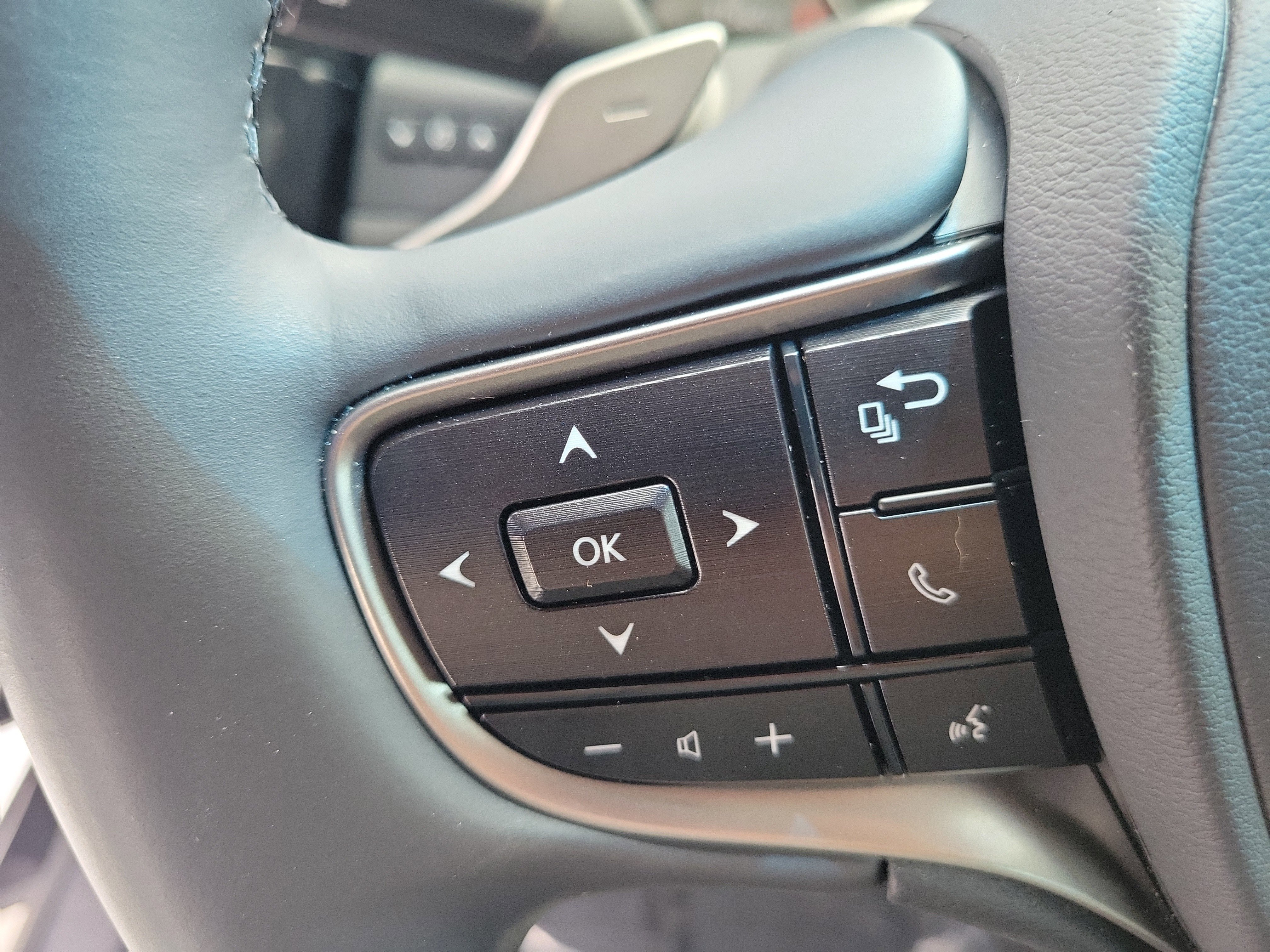 Certified 2024 Lexus ES 350 w/ Premium Package FWD image 26