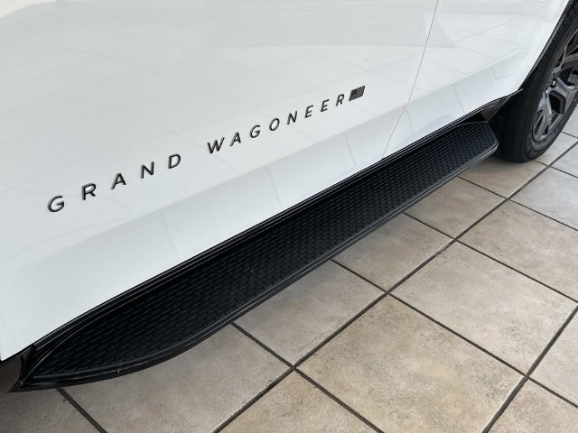 New 2026 Jeep Grand Wagoneer Limited w/ Convenience Group I AWD/4WD image 9