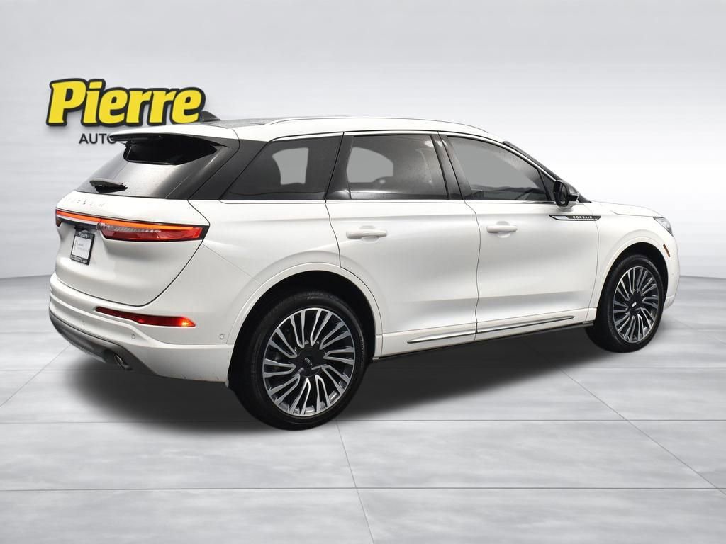 Certified 2022 Lincoln Corsair Reserve w/ Equipment Group 201A image 4