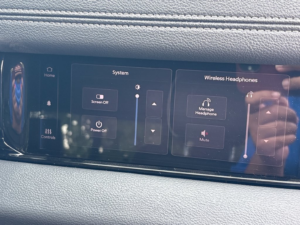 New 2026 RAM 1500 Laramie w/ Night Edition AWD/4WD image 44