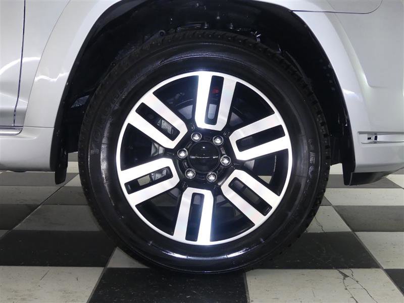 Used 2024 Toyota 4Runner Limited image 33