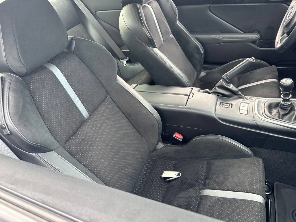 Used 2023 Toyota GR86 Premium w/ ALL Weather Mat Package (TMS) RWD image 9