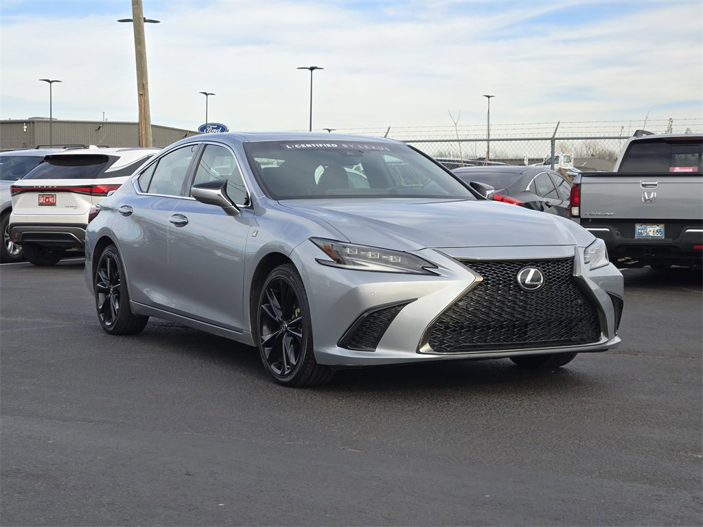 Used 2023 Lexus ES 300h F Sport image 3