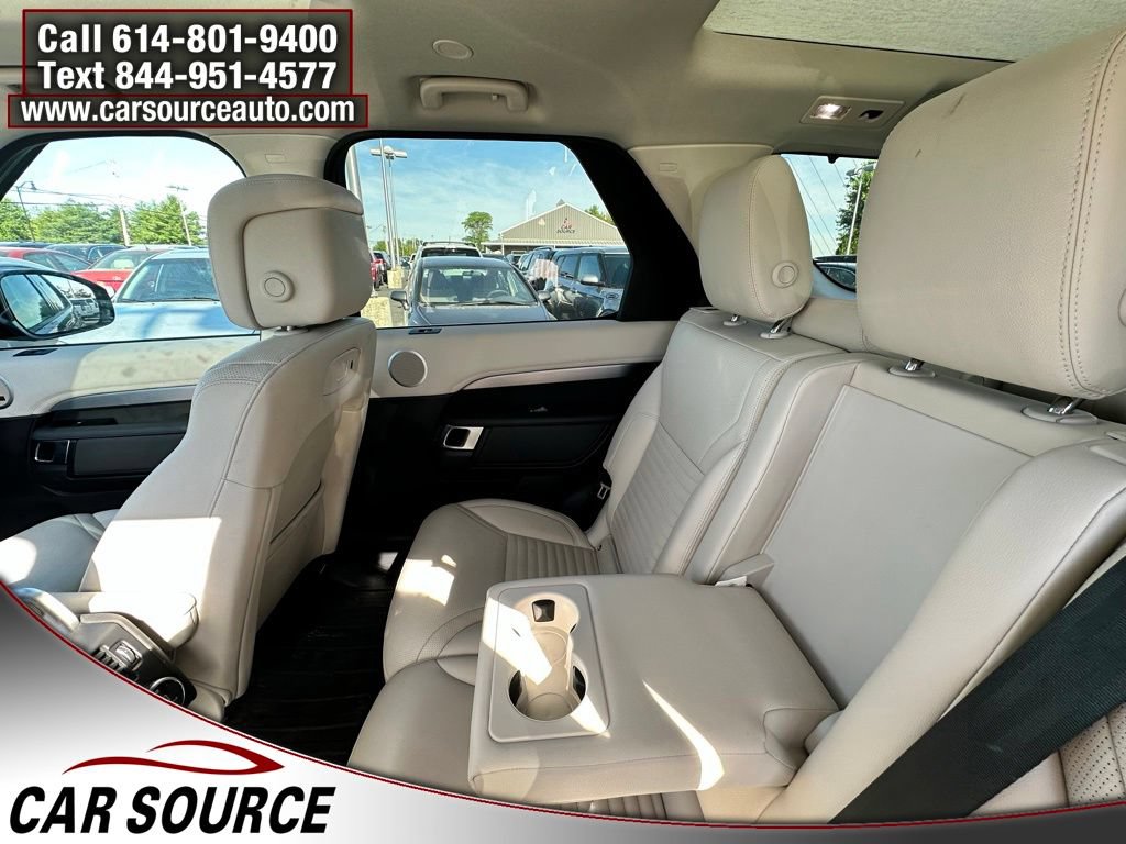 Used 2025 Land Rover Discovery Dynamic SE AWD/4WD image 18