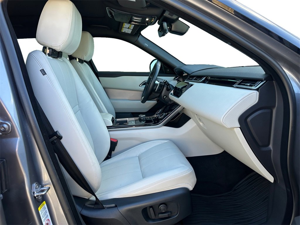 Used 2020 Land Rover Range Rover Velar R-Dynamic S image 16